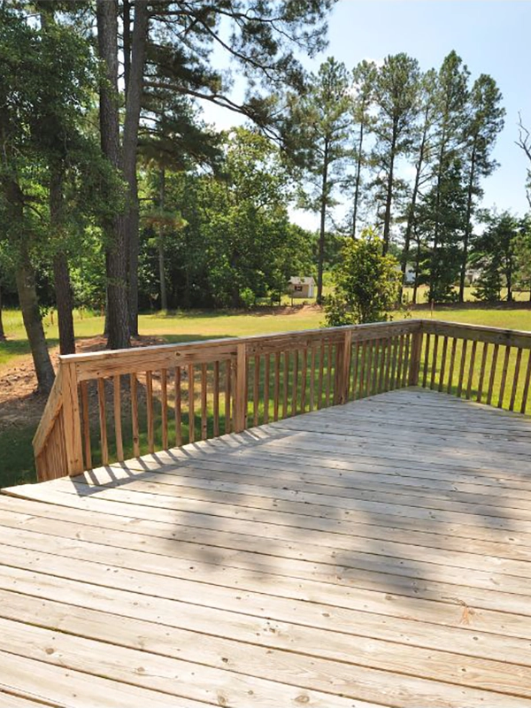 Fotografía de Madera Impregnada Estructural y Pisos para Terrazas de Aurelia Preservación
