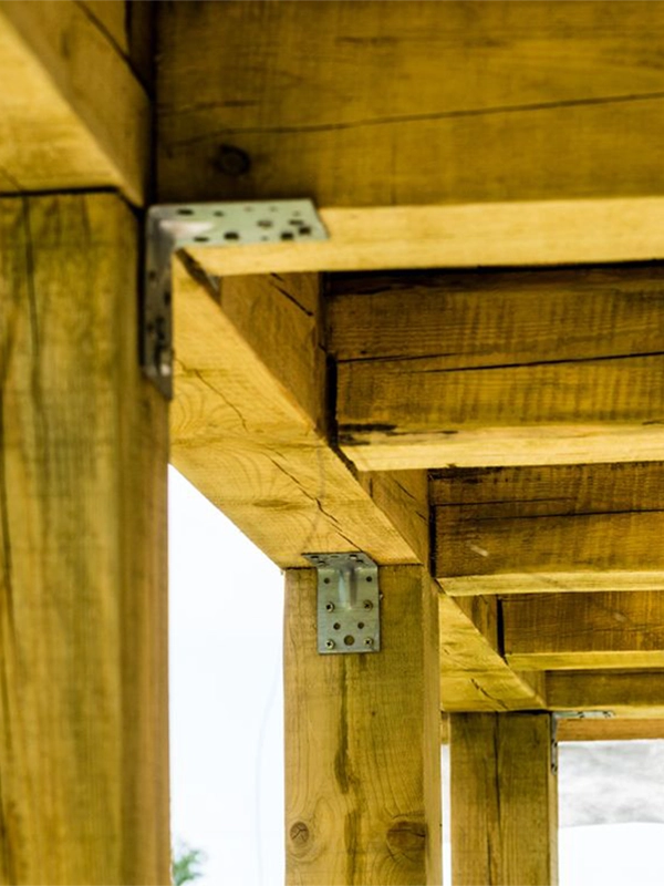 Fotografía de Madera Impregnada Estructural y Pisos para Terrazas de Aurelia Preservación